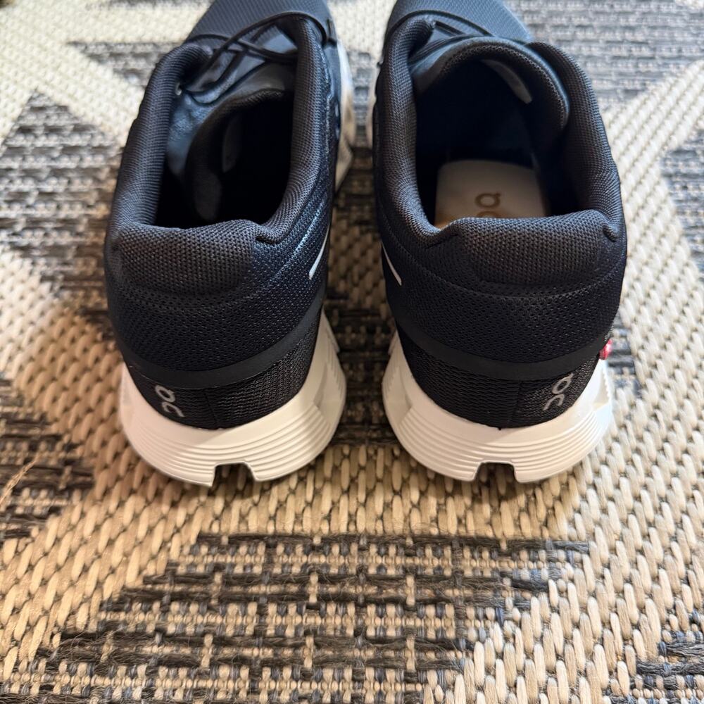 On Running Cloud 5 Size womens 11 - Picture 6 of 10